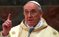 Папа Римский уволил командующего швейцарских гвардейцев Ватикана