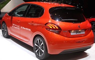 -2015: "" Peugeot 208  