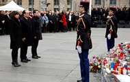 Франция почтила память жертв терактов 2015 года