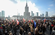 Тысячи поляков вышли на акцию в поддержку экс-президента
