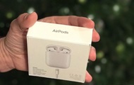 Apple Airpods:    