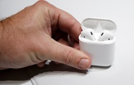 Apple ,   Airpods - 