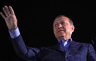 Эрдоган поздравил премьера Турции с итогами референдума