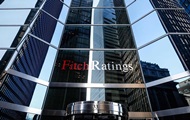 Fitch:     $1,9 