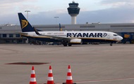 Ryanair    -    