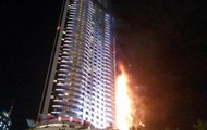 В Дубае горит отель: в огне несколько десятков этажей