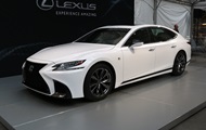 Lexus     LS