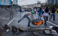 Протесты в Венесуэле: Мадуро повысил зарплаты еще на 60%